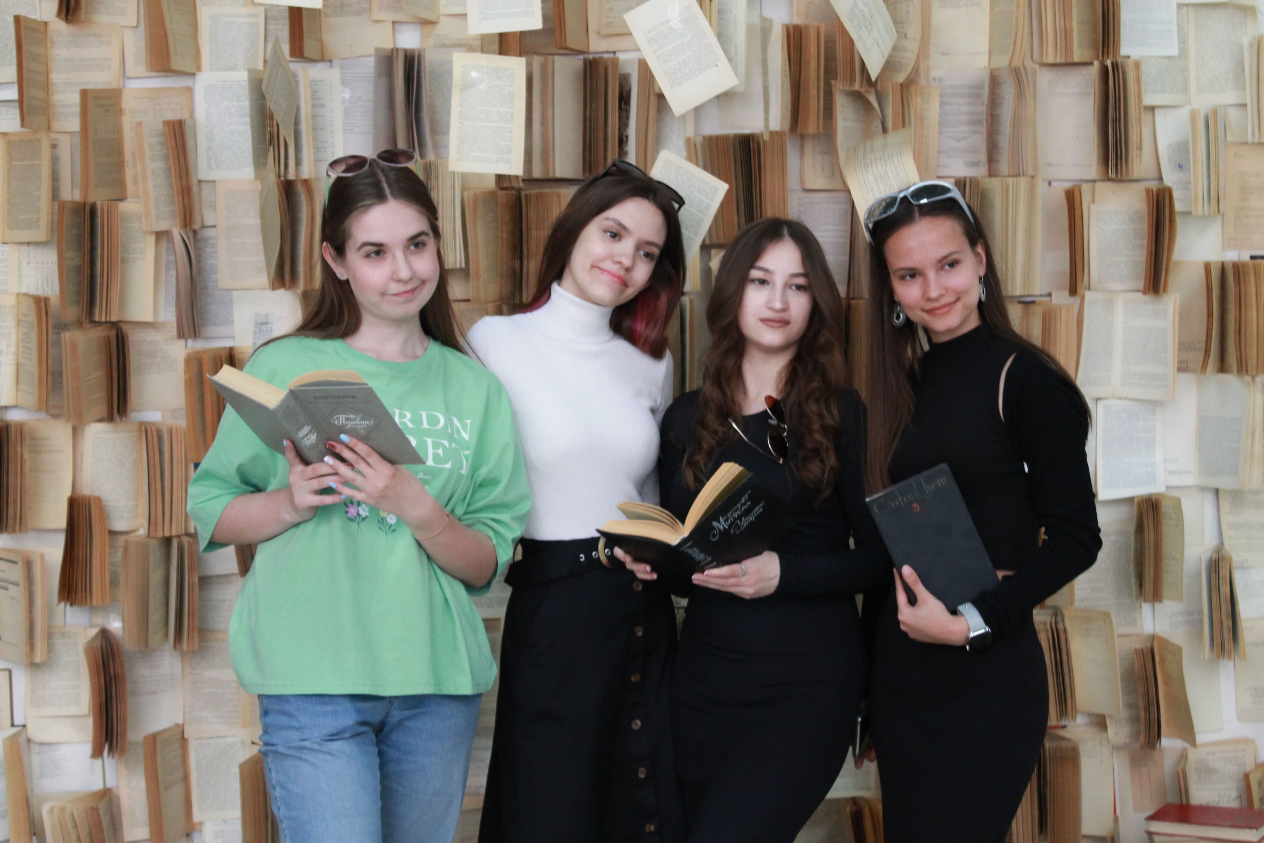 Книжный фестиваль "ГАМ". Инсталляция